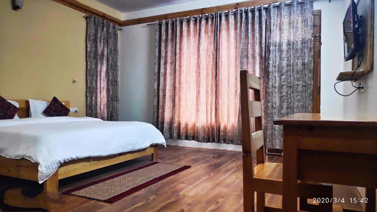 Tirthan Grand Riverside Banjār Eksteriør bilde