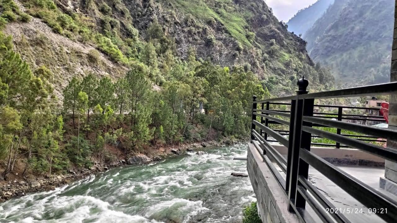 Tirthan Grand Riverside Banjār Eksteriør bilde