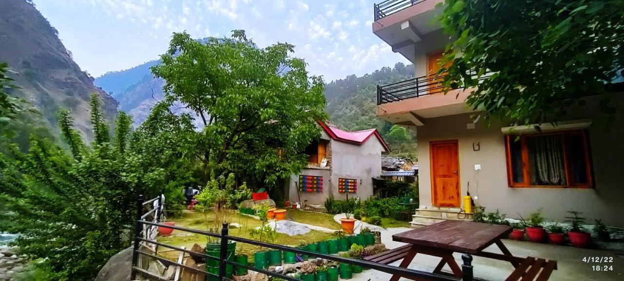 Tirthan Grand Riverside Banjār Eksteriør bilde