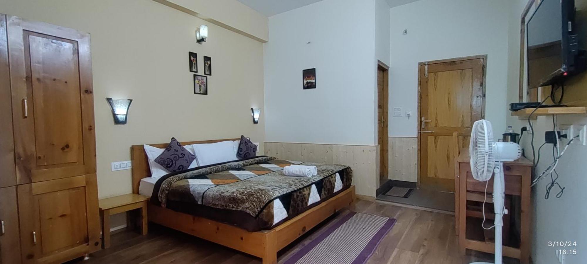 Tirthan Grand Riverside Banjār Eksteriør bilde