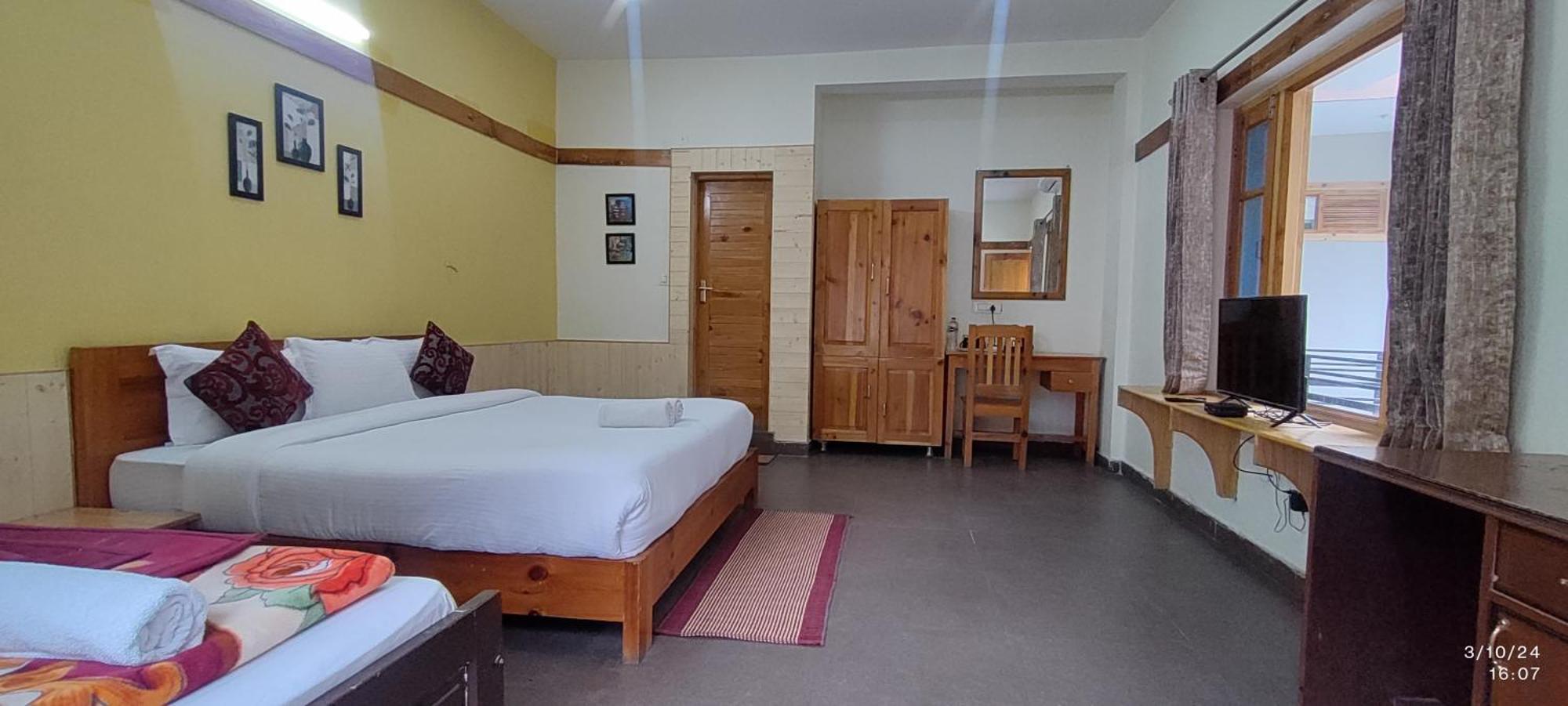 Tirthan Grand Riverside Banjār Eksteriør bilde