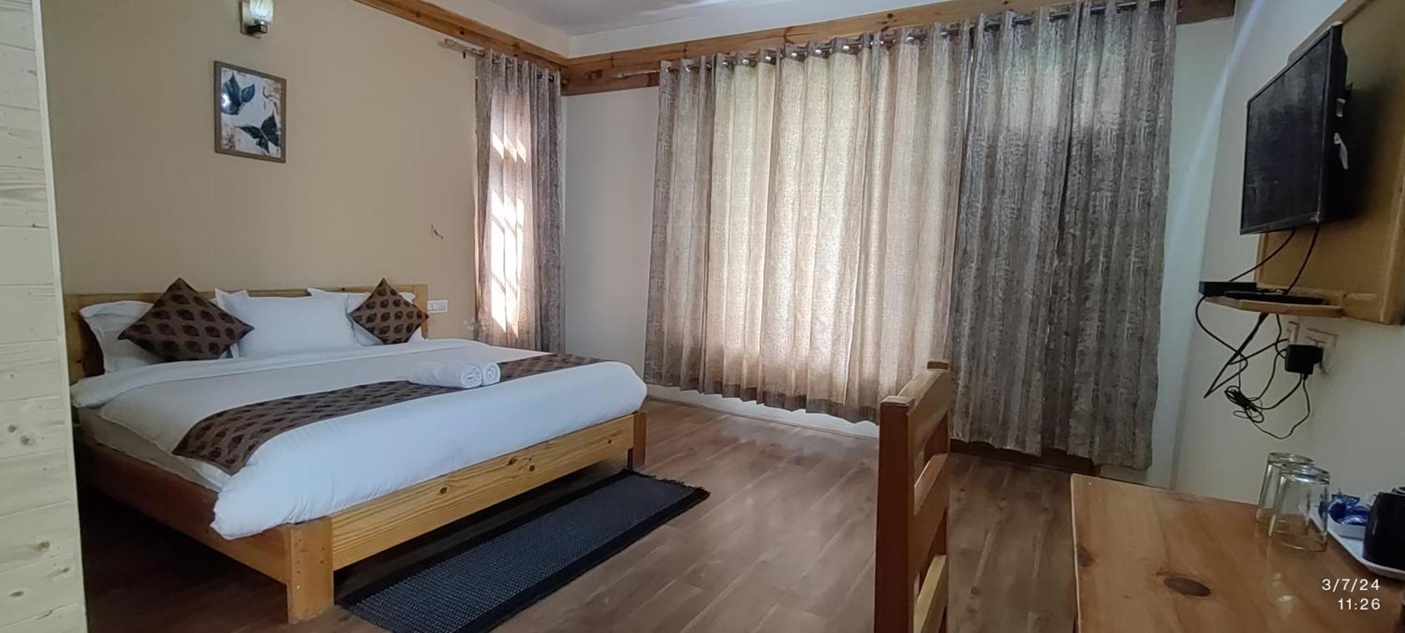 Tirthan Grand Riverside Banjār Eksteriør bilde